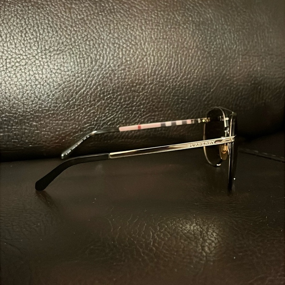 Burberry unisex check nova logo monogram aviator sunglasses NEW - Picture 2 of 8